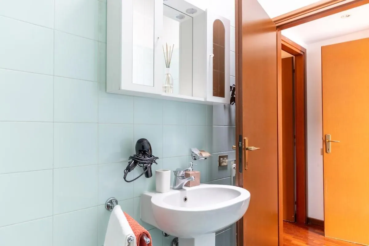Апартаменты Suite Con Bagno Privato Con Wifi A 200M Dalla Metro Милан