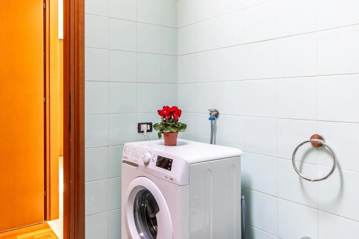 Suite Con Bagno Privato Con Wifi A 200M Dalla Metro Milano Daire