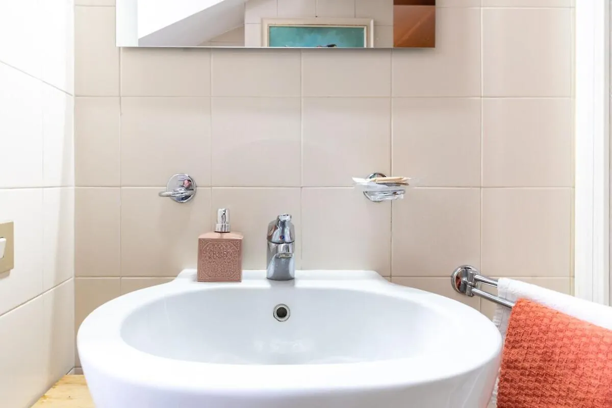 Daire Suite Con Bagno Privato Con Wifi A 200M Dalla Metro Milano