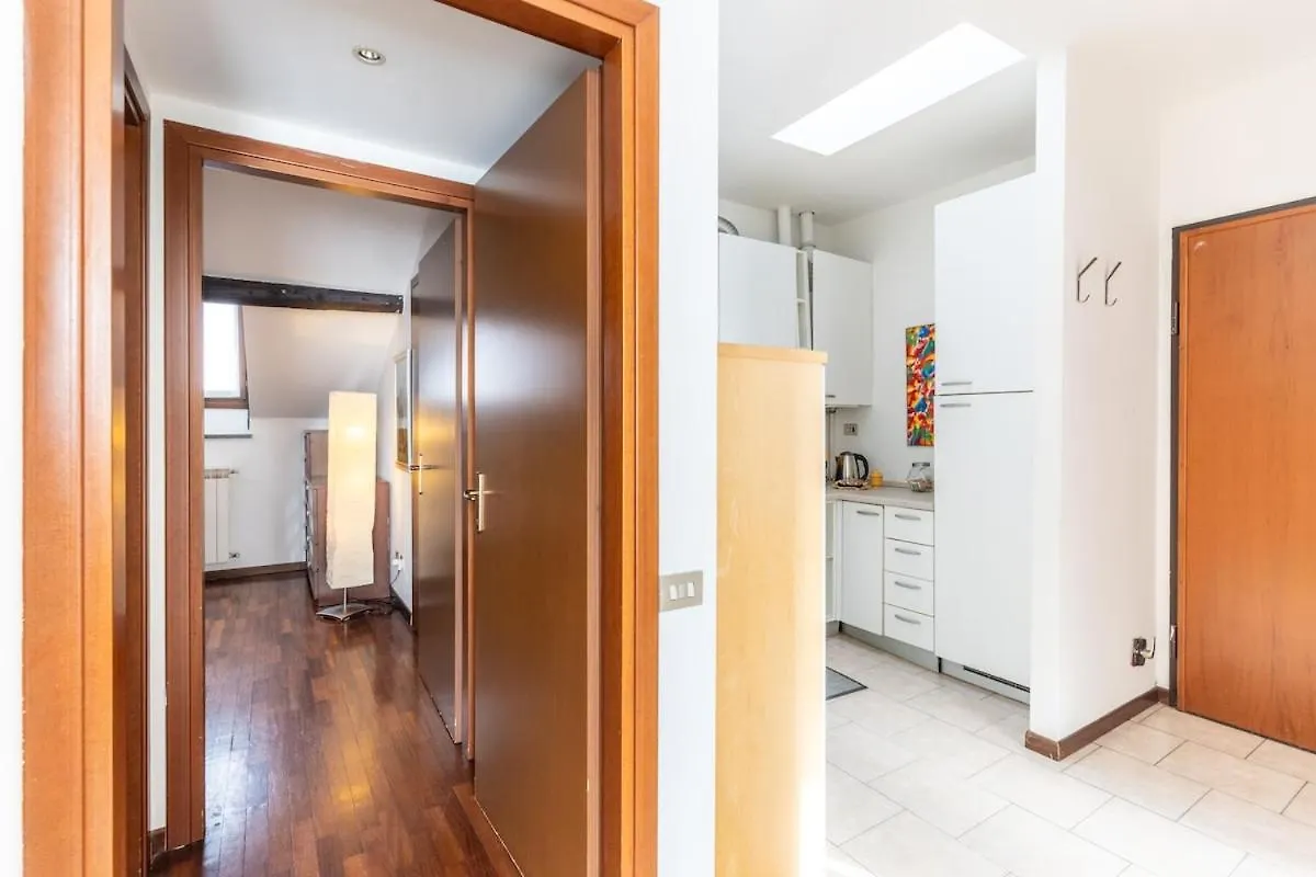 Suite Con Bagno Privato Con Wifi A 200M Dalla Metro Milão Apartamento